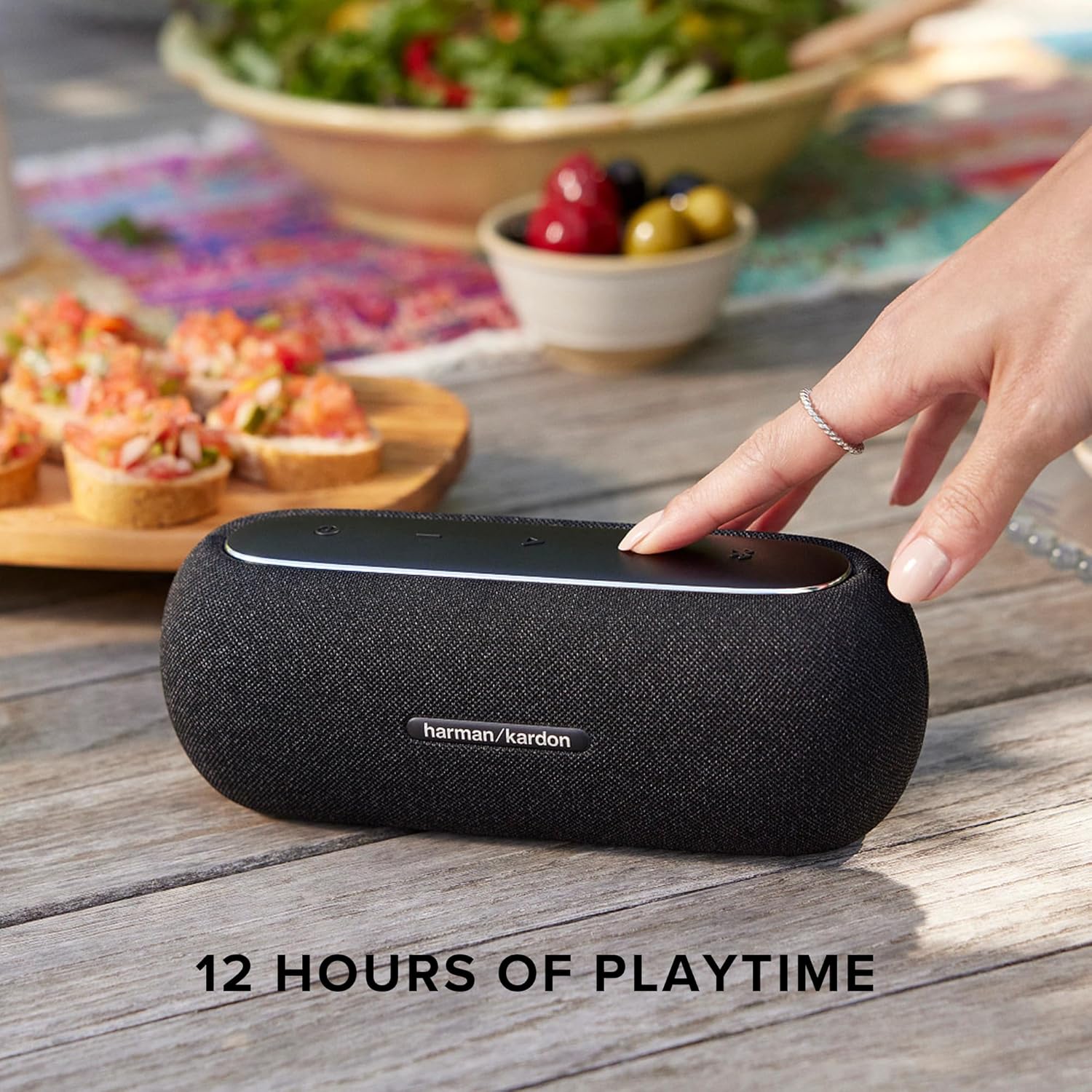 Harman Kardon Luna - Elegant Portable Speaker with 12 Hours of Playtime - Black - Image 7